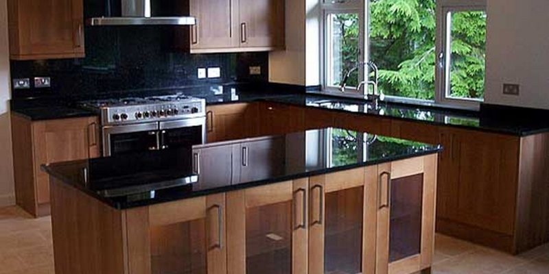 Granit, Marmor oder Quarz?
