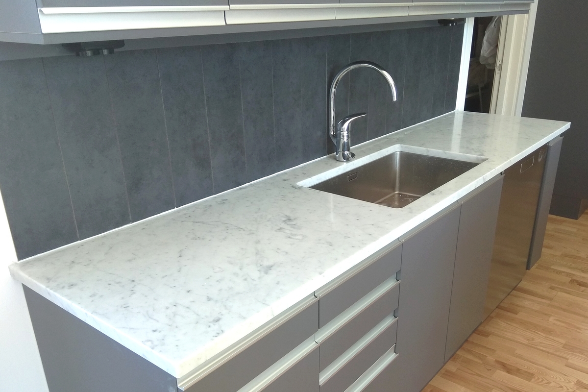 Arbeitsoberflächen für die Küche aus Carrara-Marmor - Granitop